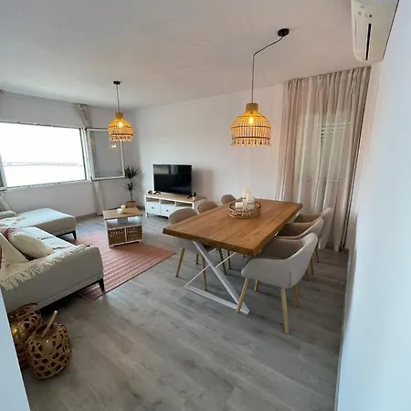 Arena, Exquisito Con Aire Acondicionado En La Playa